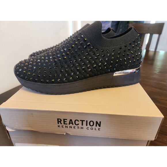 Kenneth Cole Reaction Cameron Jewel Jogger Sneakers Black Size 6.5 Women's - Picture 2 of 12